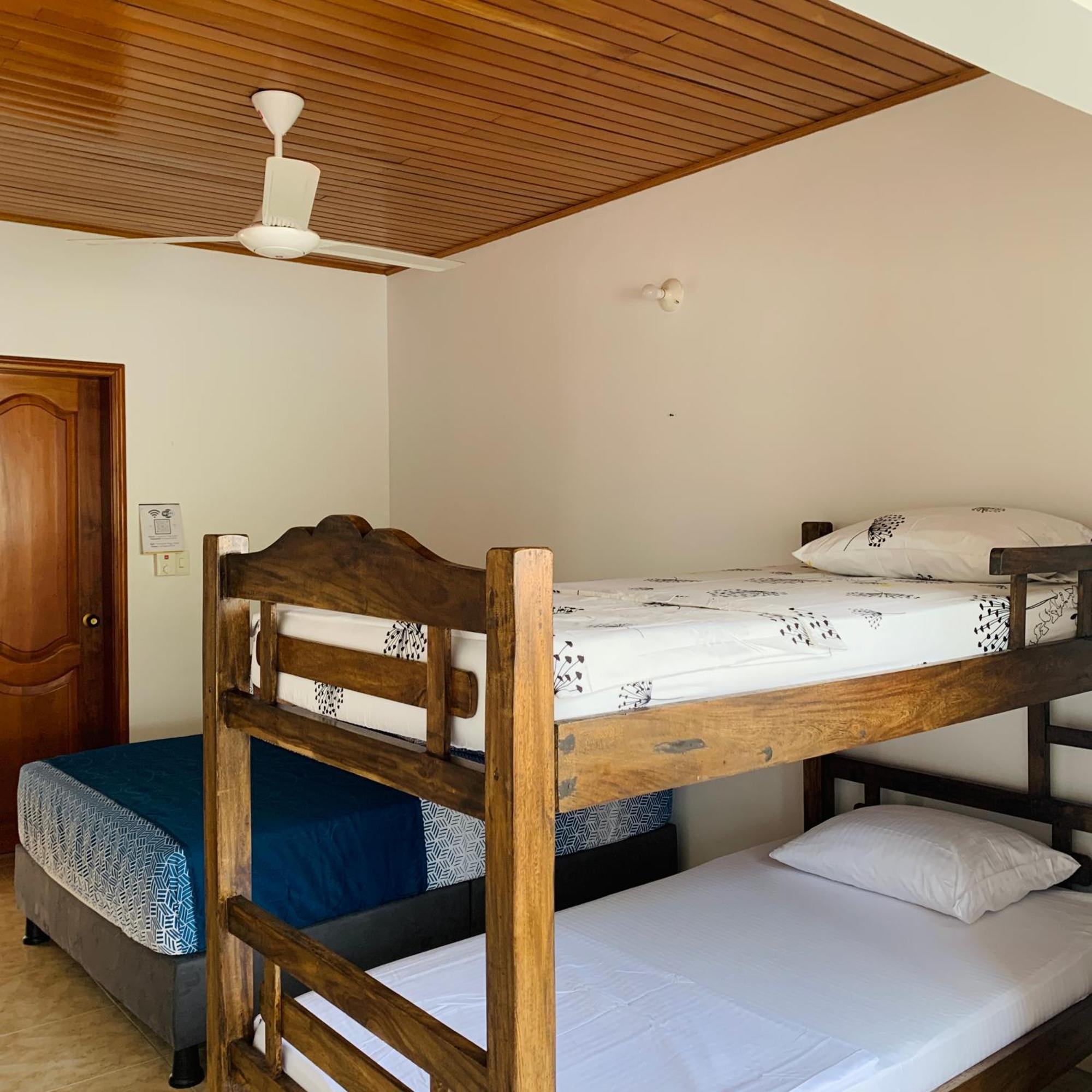 Hostel Cerca Al Centro Historico Cartagena Eksteriør billede